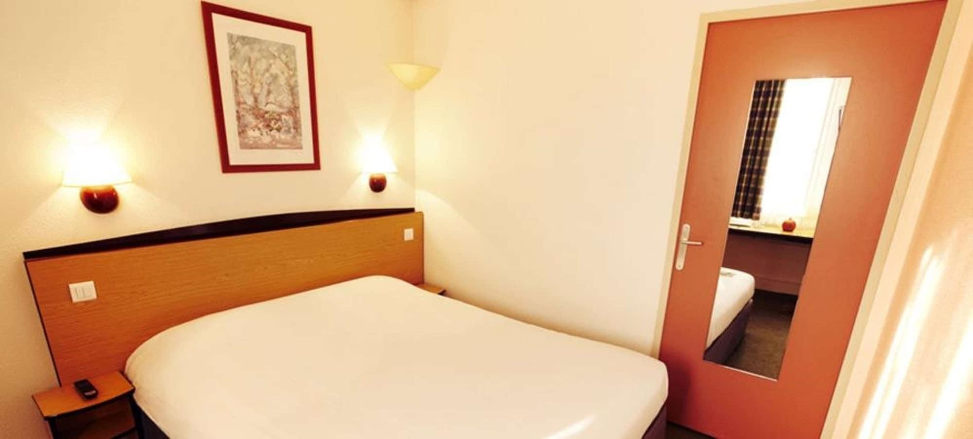 Campanile Moulins Avermes Екстер'єр фото