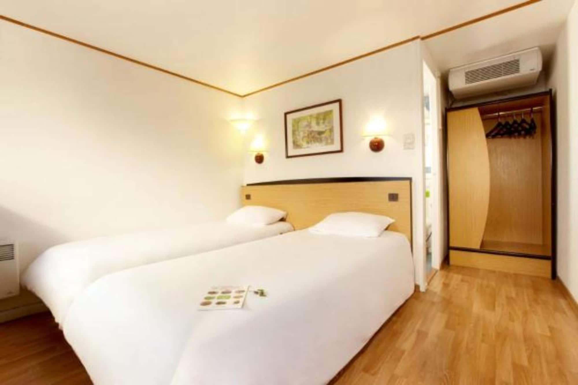 Campanile Moulins Avermes Екстер'єр фото
