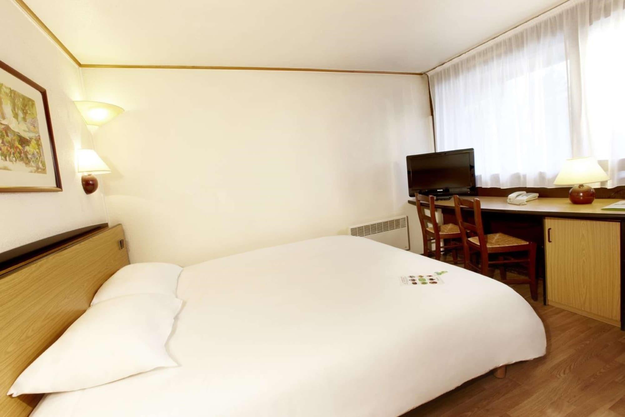 Campanile Moulins Avermes Екстер'єр фото