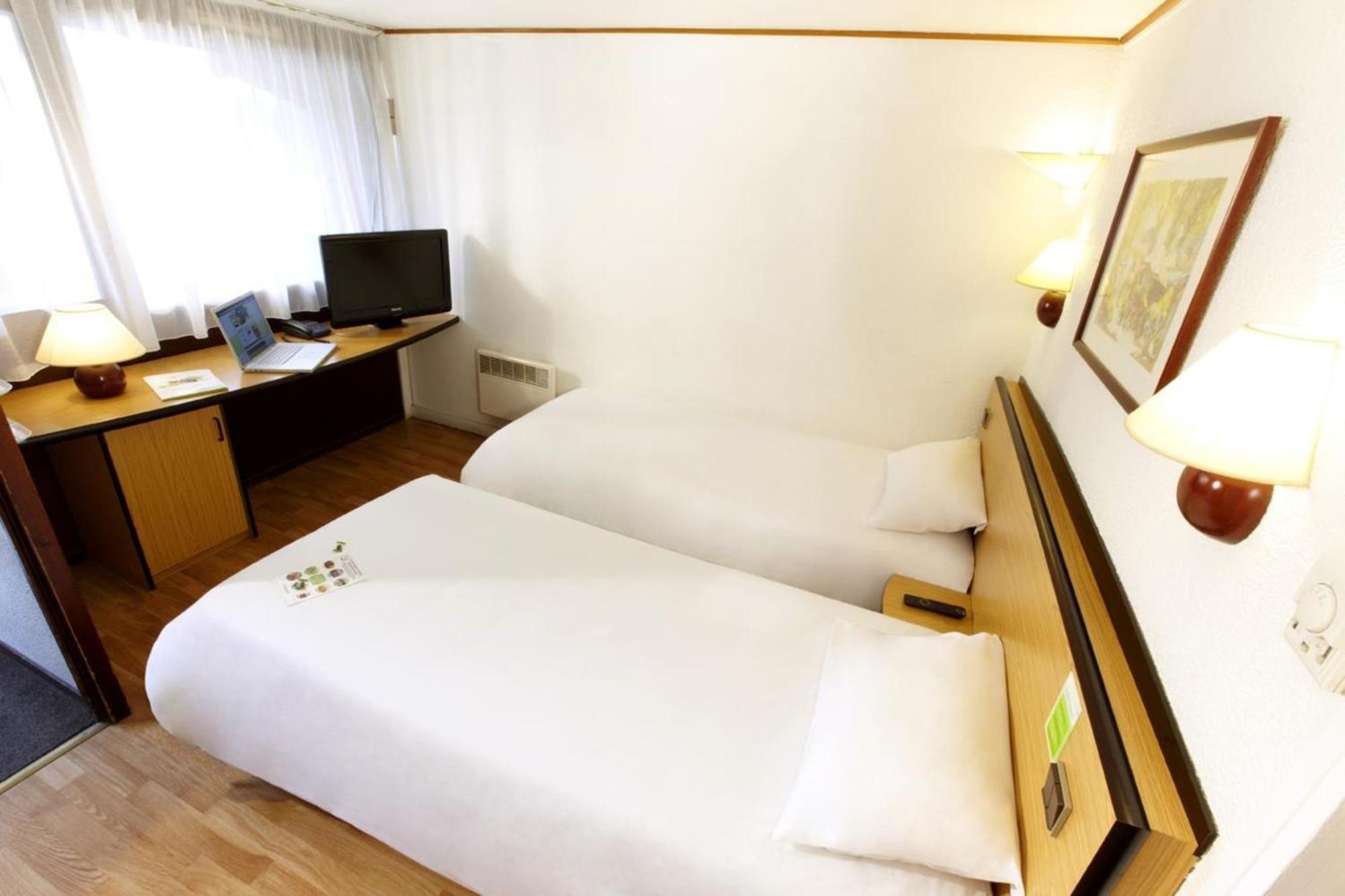 Campanile Moulins Avermes Екстер'єр фото