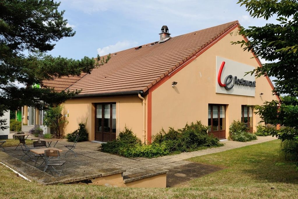 Campanile Moulins Avermes Екстер'єр фото